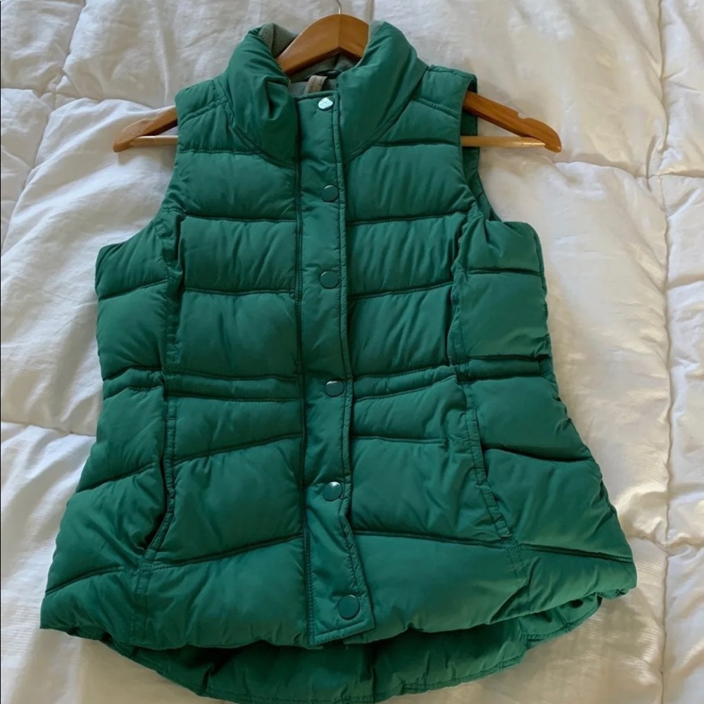 Old Navy Puffer vest
